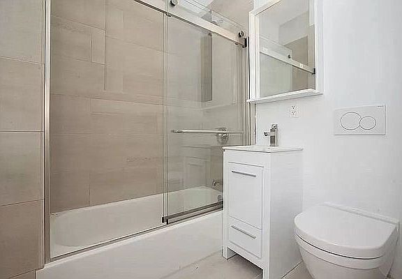 3rd image of 53 Ludlow St #4A