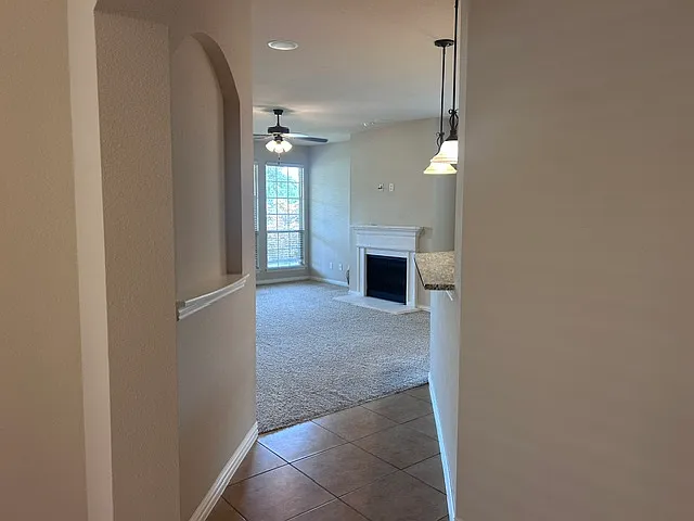 3004 Hereford Dr — Photo 7
