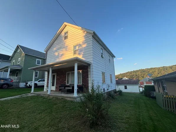 442 Jackson St, Summerhill, PA 15958