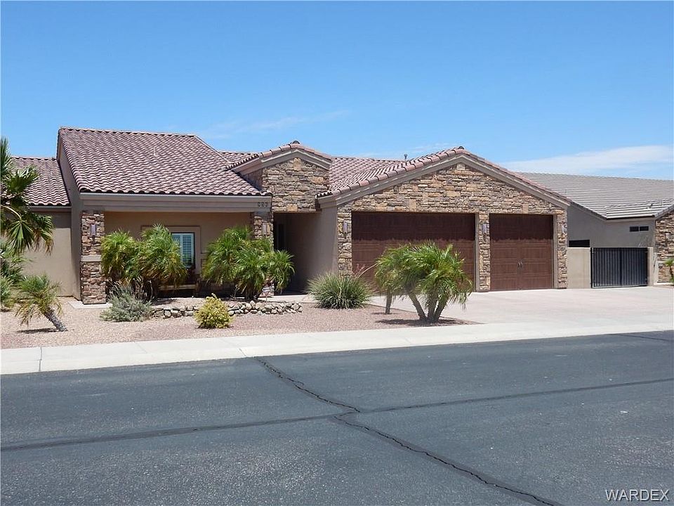 1st image of 956 Desert Nights Ln