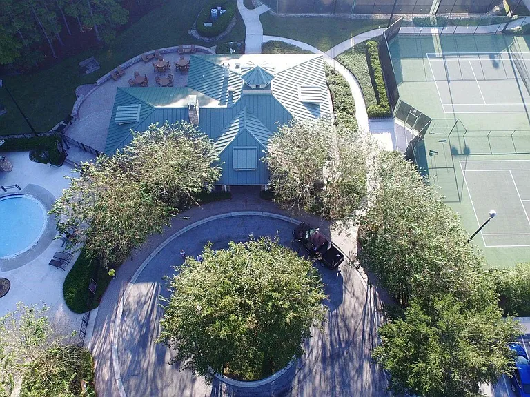 539 Hedgewood Dr — Photo 30