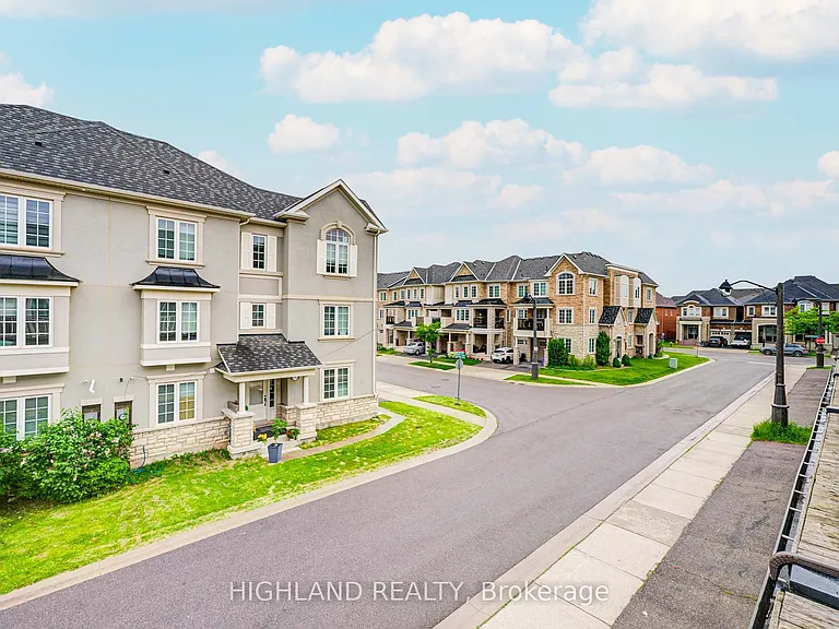 265 Ellen Davidson Dr #4 — Photo 44