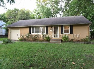 7011 Beverly St, Overland Park, KS 66204