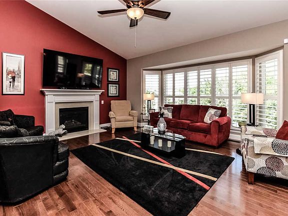 5th image of 6511 Devonhurst Dr