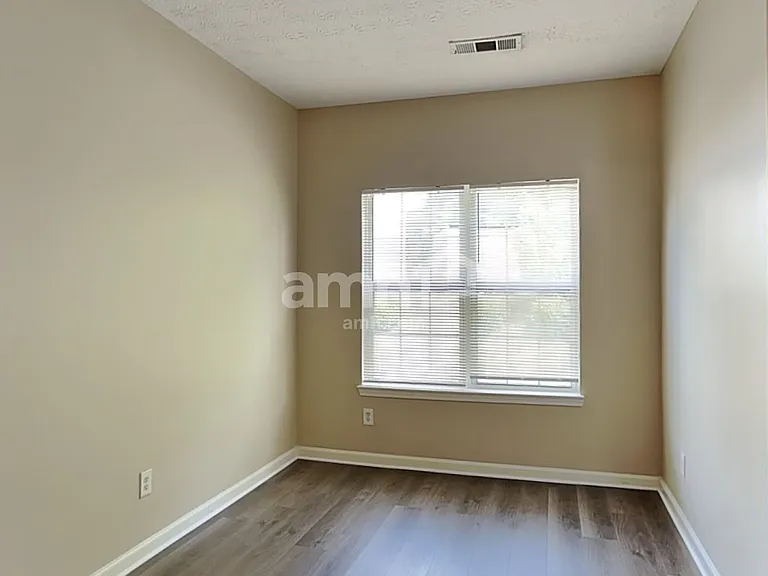 4284 Wood Cove Dr — Photo 9