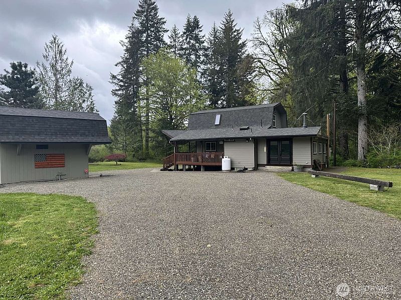 4th image of 621 W Satsop Maple Glen