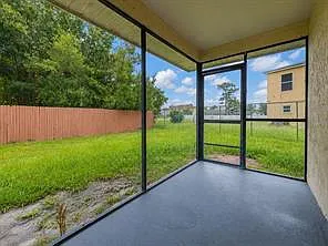 658 Royalty Ct — Photo 24