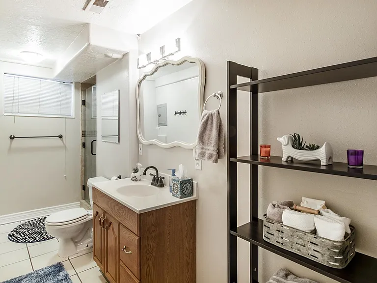 1121 S Denver St — Photo 19