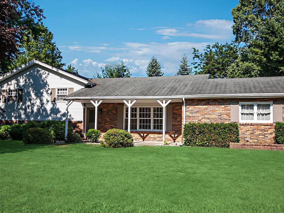 1st image of 5938 Clearbrook Dr