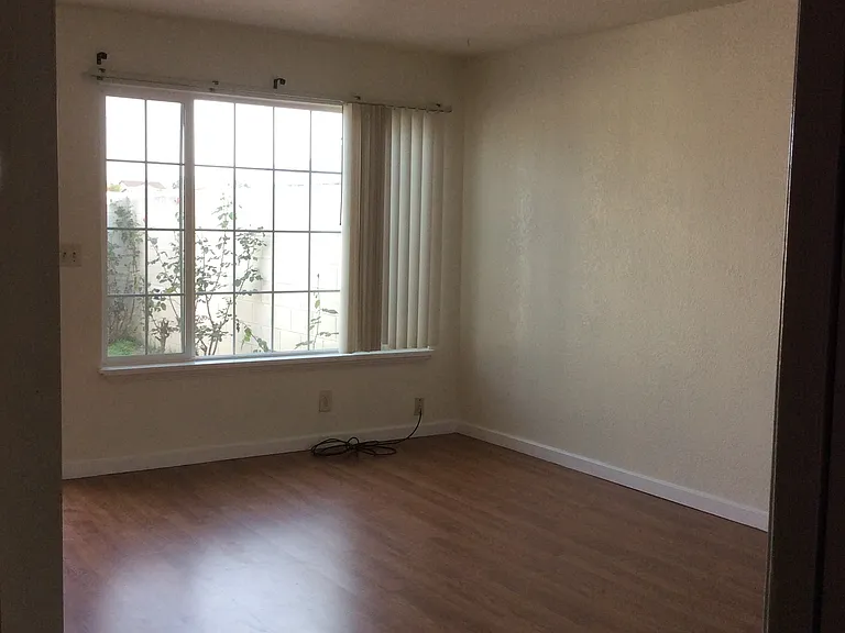 526 Calaveras Dr — Photo 5
