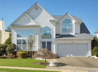 131 Raspberry Ct, Melville, NY 11747