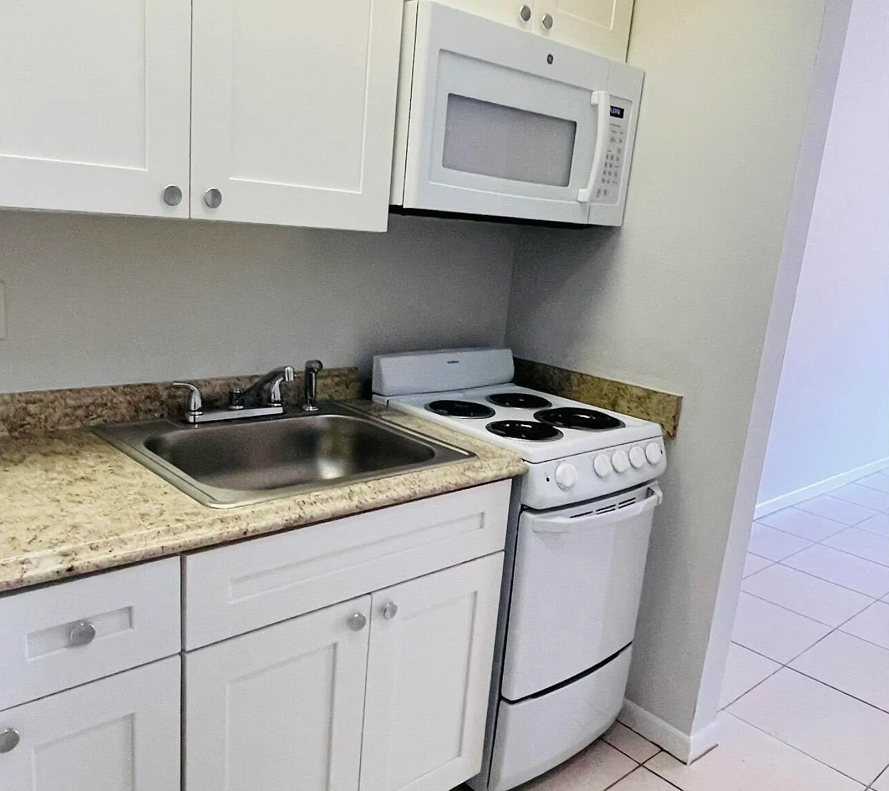 Studio, 1.0 bath, 432 sqft, $1,400 — Photo 1