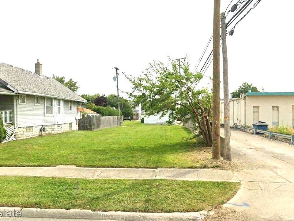 1st image of 14819 Agnes St