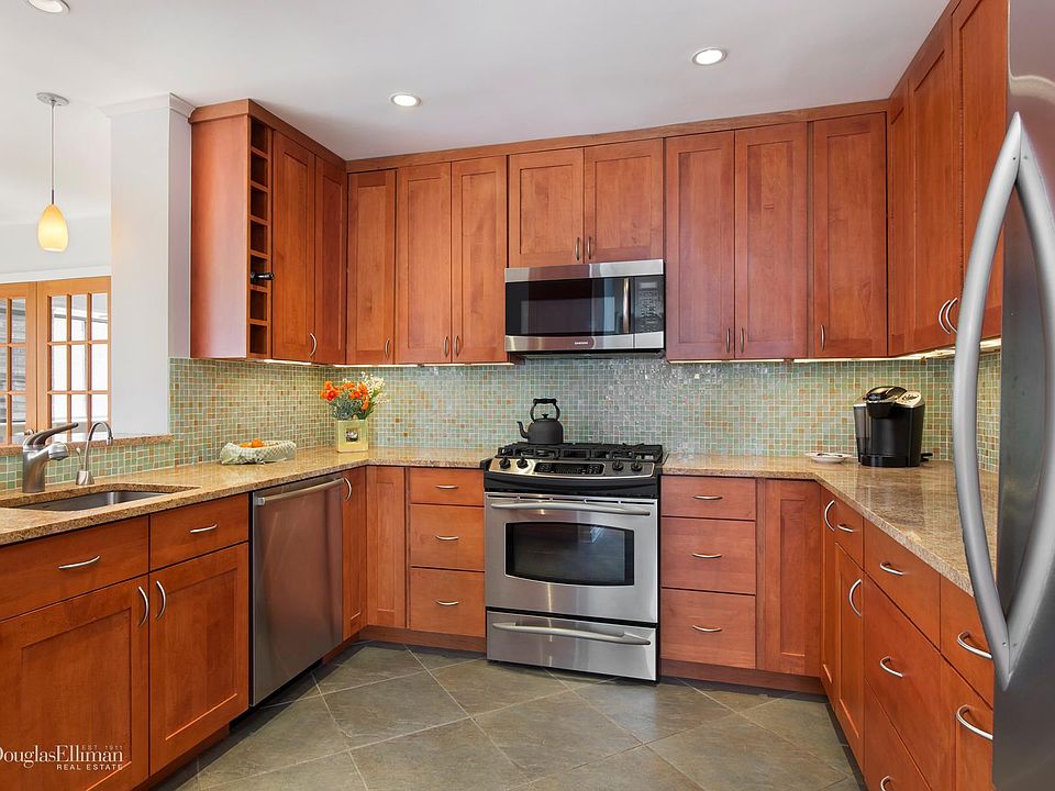 1st image of 248 E 31st St APT 8B