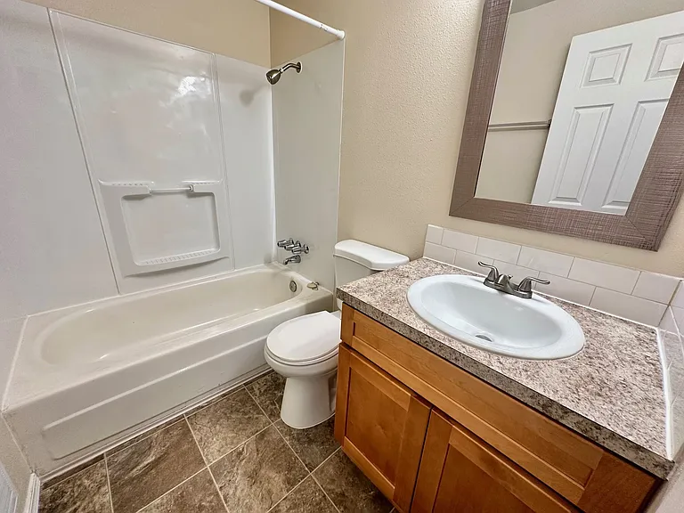 Riverside Manor — Photo 125