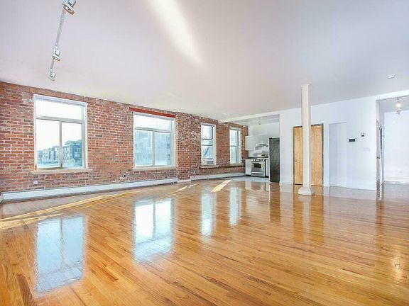 3rd image of 425 Keap St APT 3A