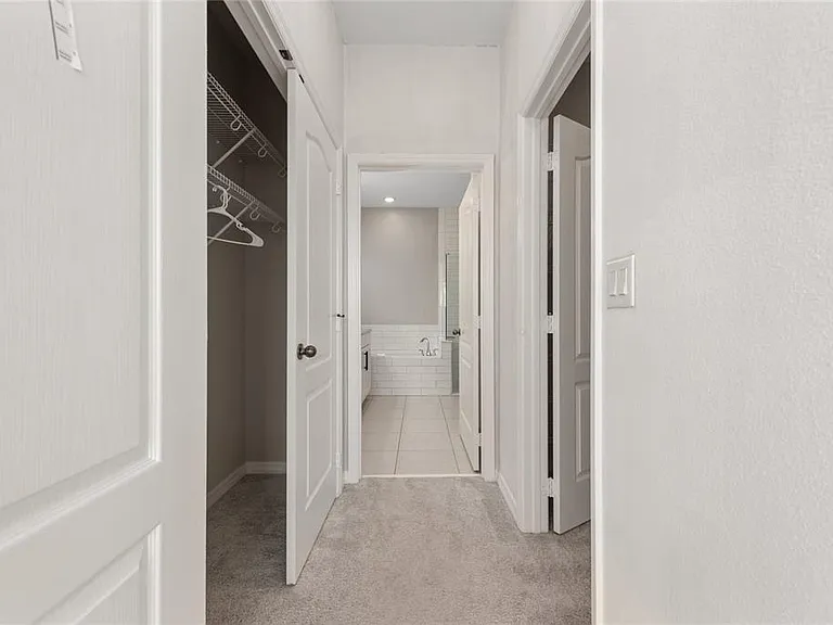 1880 Napoli Dr — Photo 14