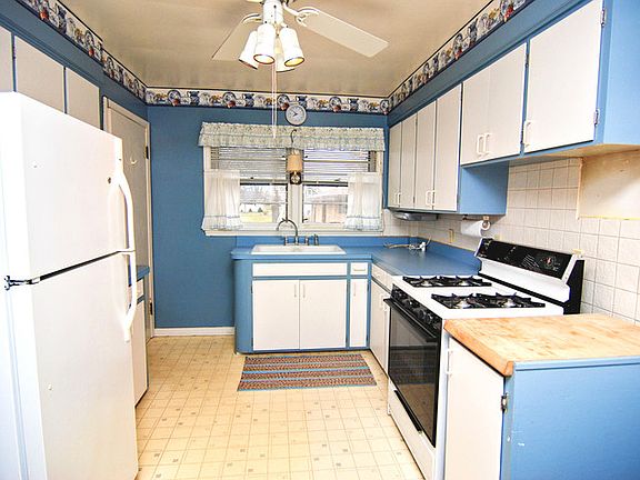4th image of 480 S Marguerite St