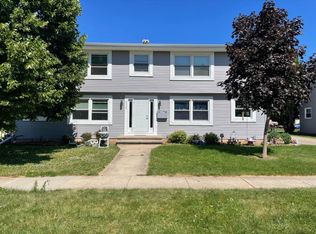 2016 Grove St #2, Oshkosh, WI 54901