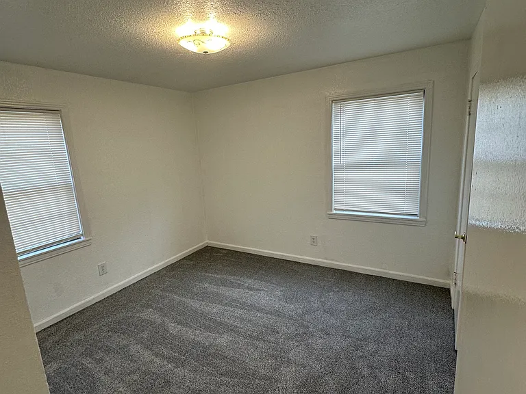 7600 High Dr — Photo 9