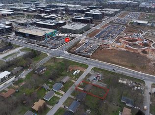 1004 SE 11th St, Bentonville, AR 72712