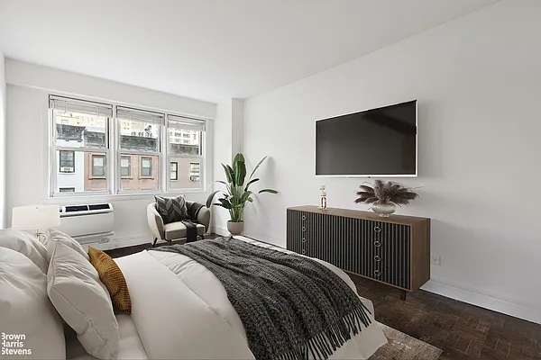 Rented by Brown Harris Stevens | media 1