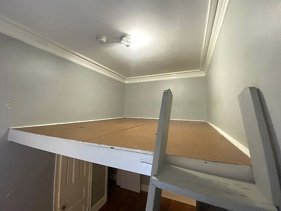 2nd image of 16 W Mount Vernon Pl APT 2C