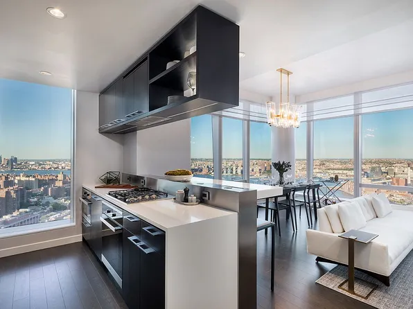 252 South St #64F, New York, NY 10002