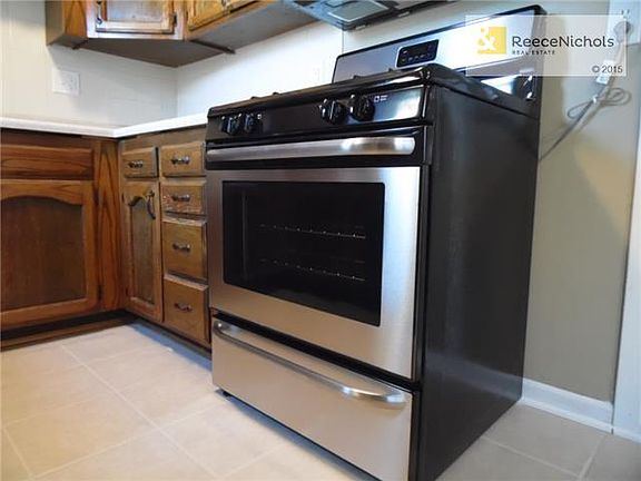 BRAND NEW STAINLESS APPLIANCES!