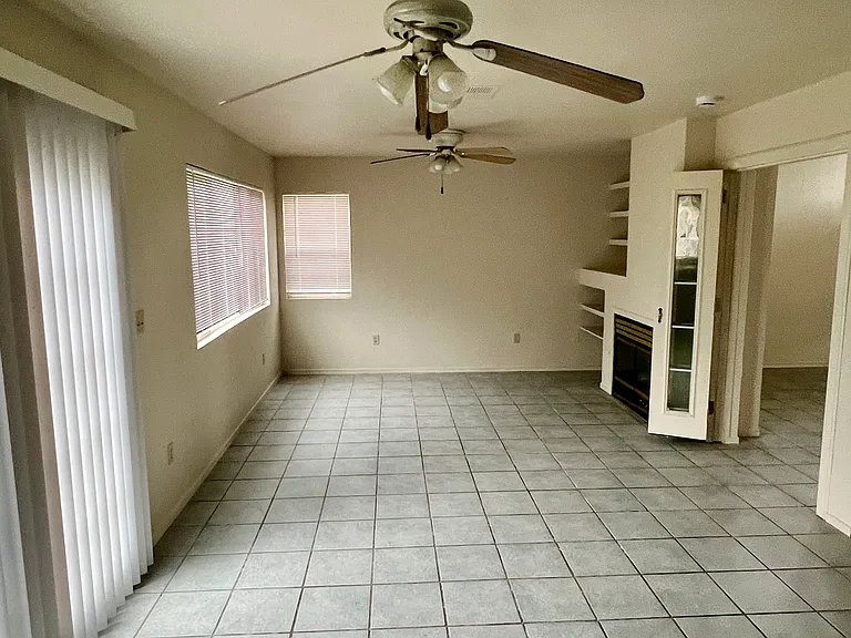 2149 Stormy Creek Ct — Photo 4