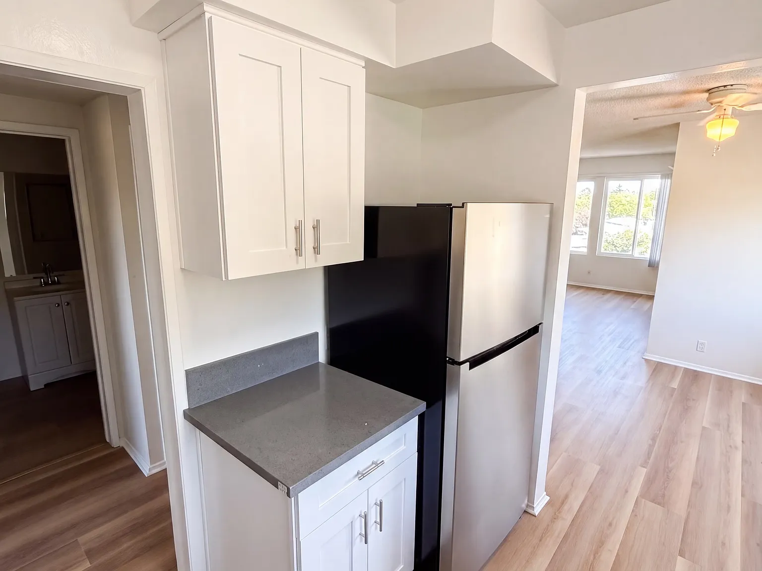 1 bed, 900 sqft, $1,995 — Photo 2