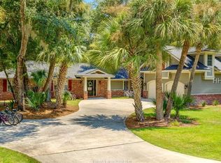 8 Hickory Ln, Hilton Head Island, SC 29928
