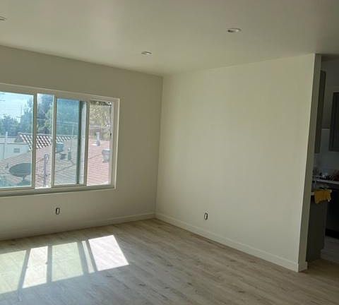 4th image of 3708 Military Ave #3