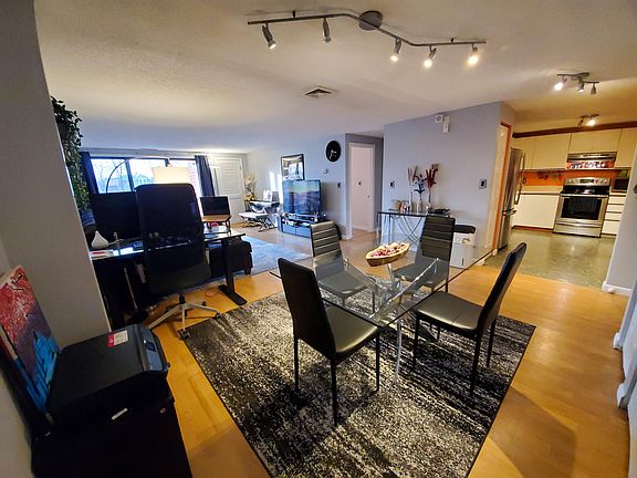5th image of 8 9th St APT 407