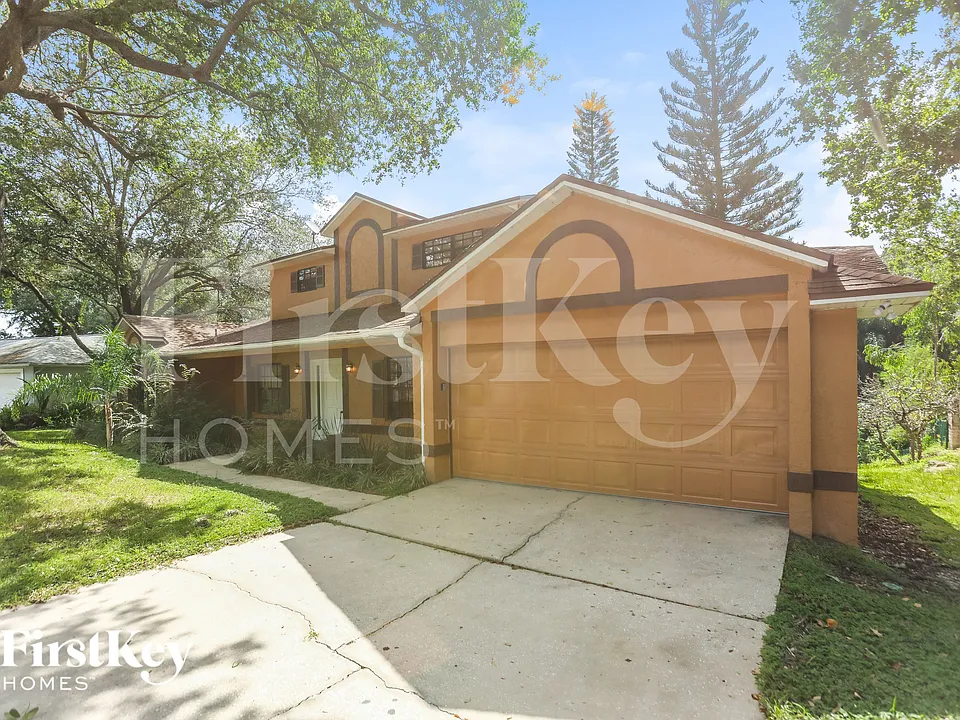 988 Glenview Cir