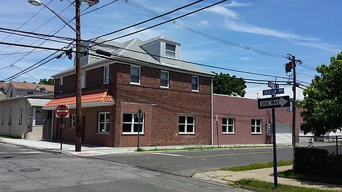 240 Jackson Ave #B Photo 1