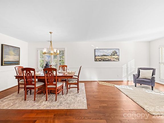 5th image of 14907 Stonegreen Ln