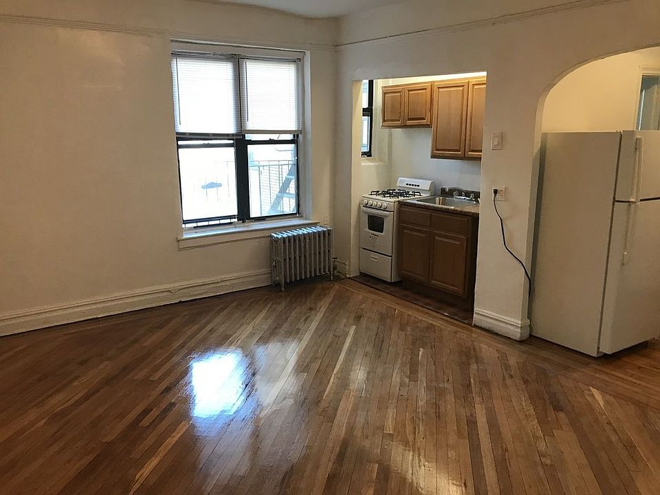1st image of 4310 49th St APT 4C