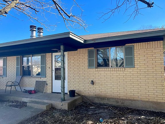2nd image of 917 Westpoint Dr #2