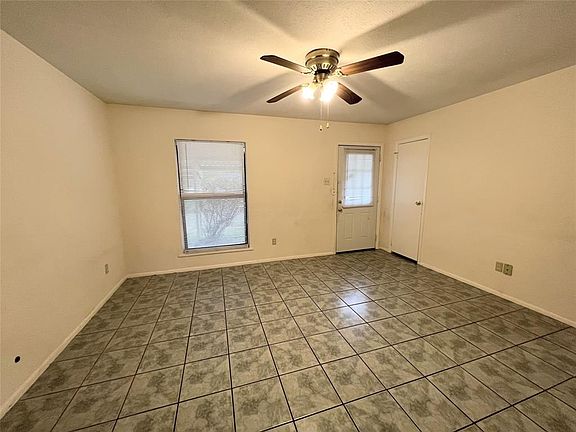 4th image of 509 Starling Dr