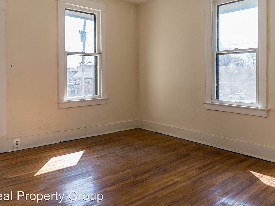 2nd image of 402 N 10th St #A