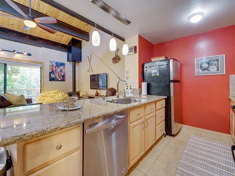 1001 Commonwealth Dr #156 — Photo 10