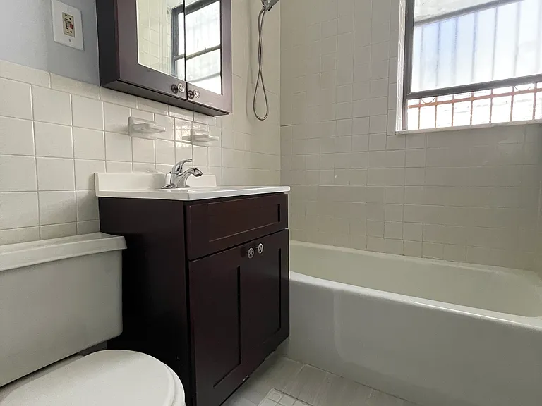 329 W 101st St #F6 — Photo 4