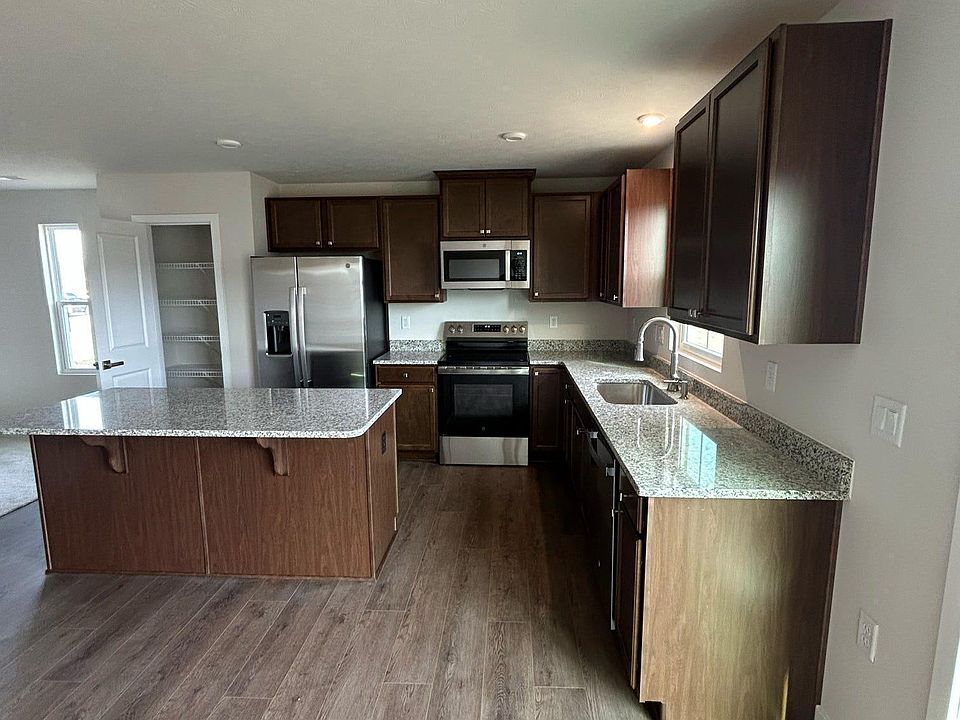 2nd image of 91 Palmetto Dr