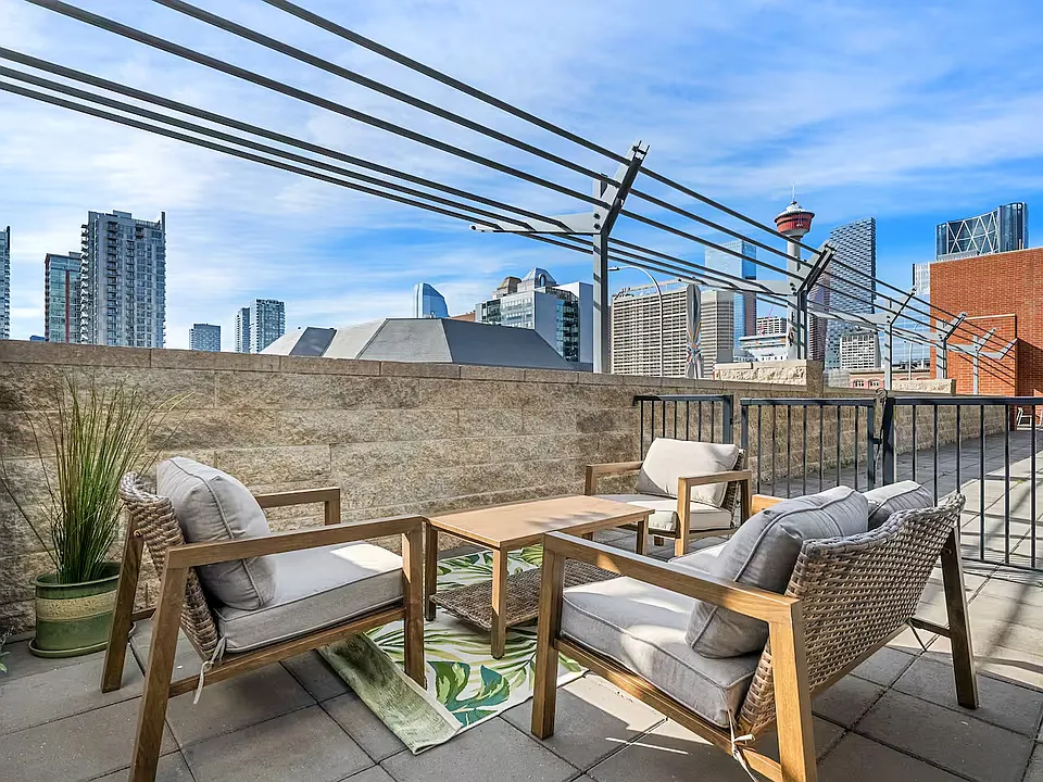 1320 1st St SE #206