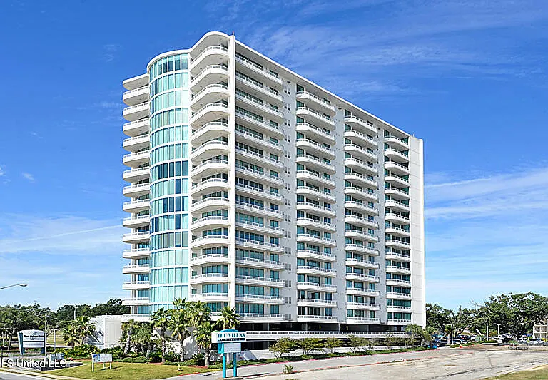 2060 Beach Blvd #901 — Photo 1