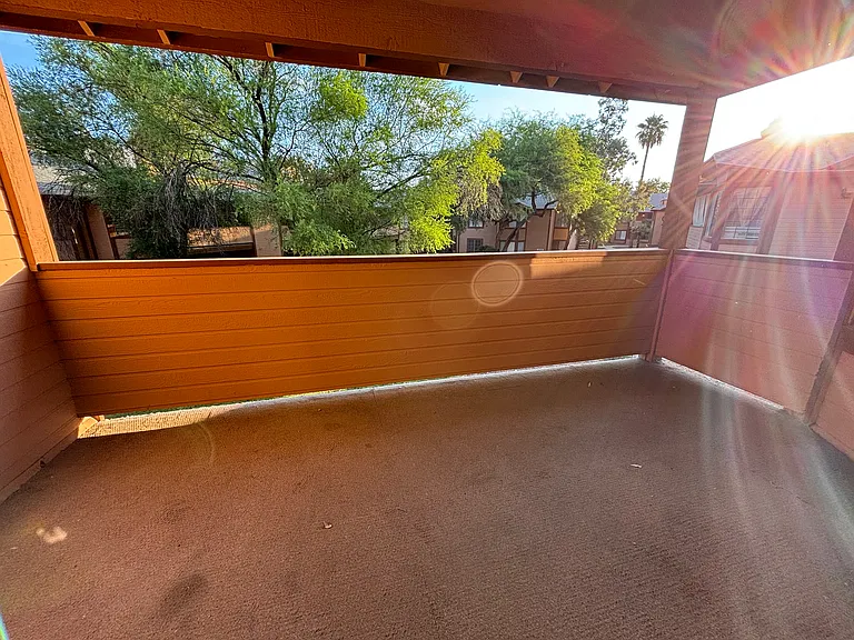 1714 W Park Wood Ln — Photo 12