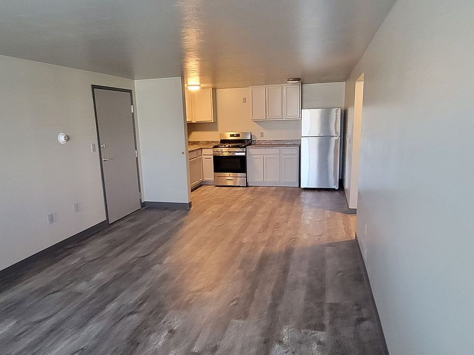 1st image of 225 E Watertown St #3c2d99df4