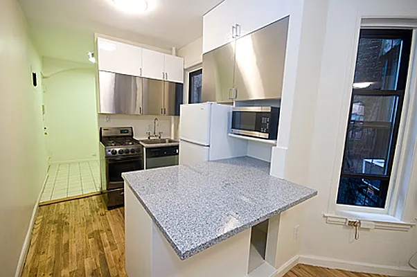 Sold by Fenwick Keats Real Estate | media 5