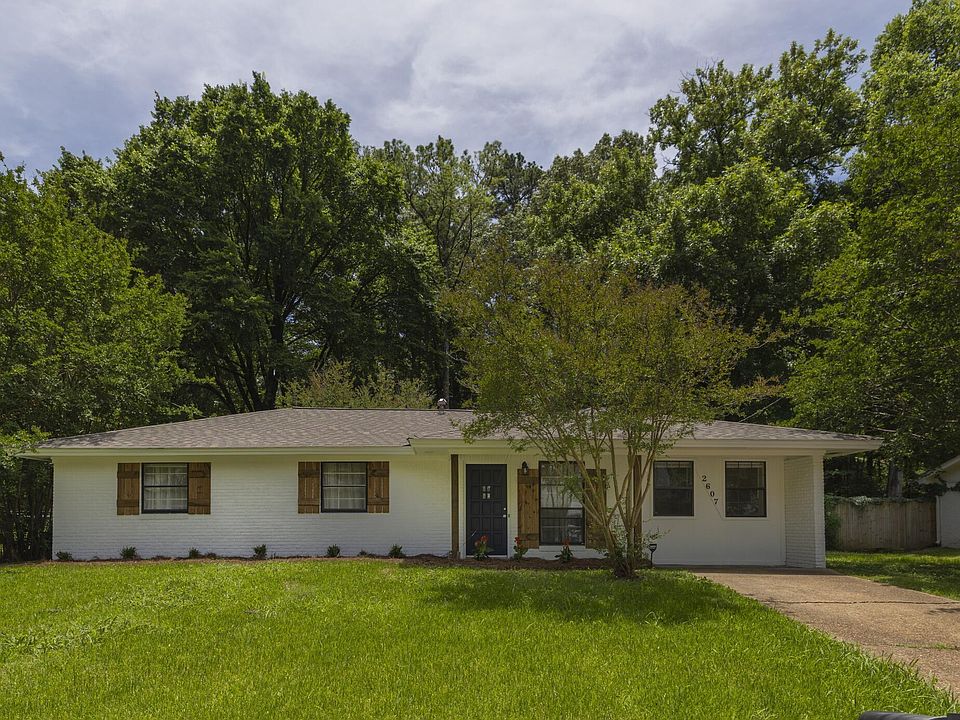 1st image of 2607 Maple Dr